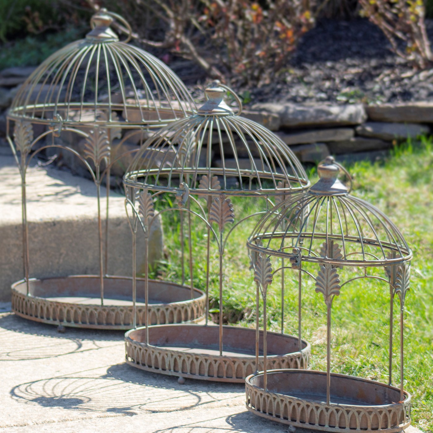 Set Of 3 Vintage Style Bird Cage Planter In Reddish Green