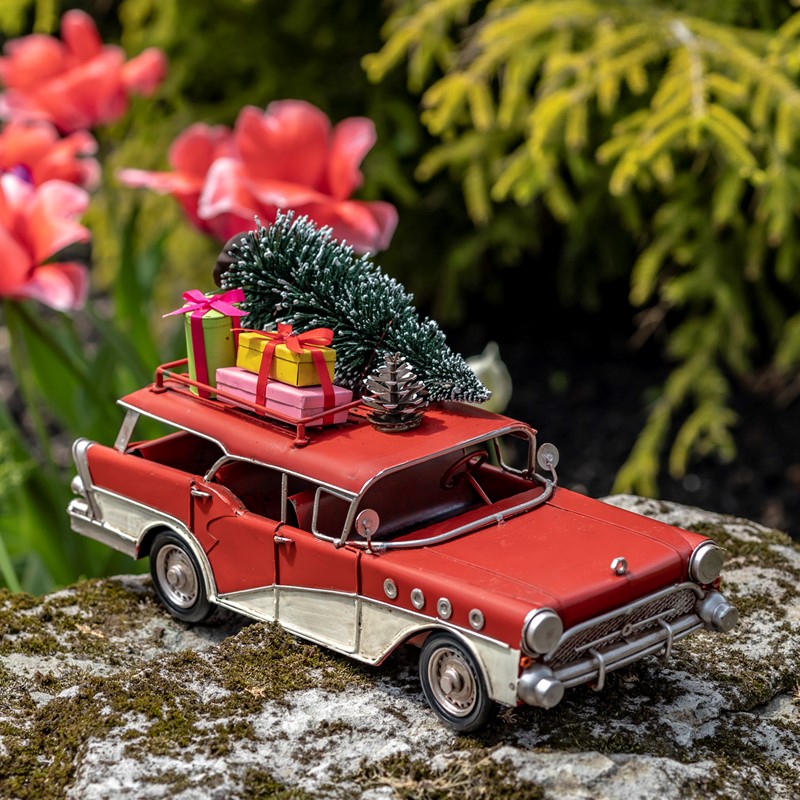 Zaer Ltd. International 1940's Vintage Style Wagon with Christmas Tree and Gifts in Red ZR191868