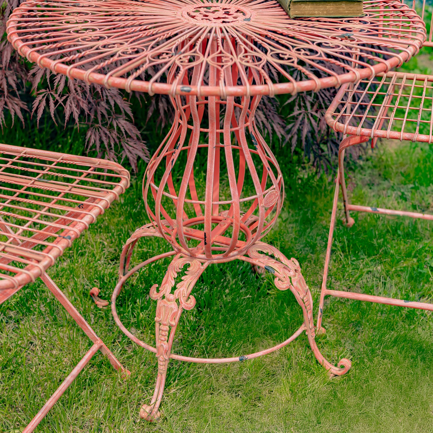 Pink garden online table