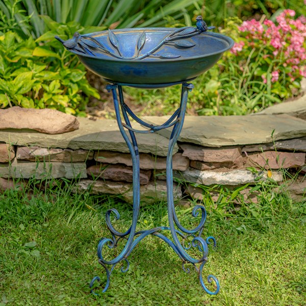 Galvanized Scallop Edge Birdbath with shops Birds