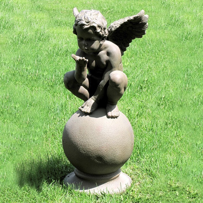 kissing fairy garden statue